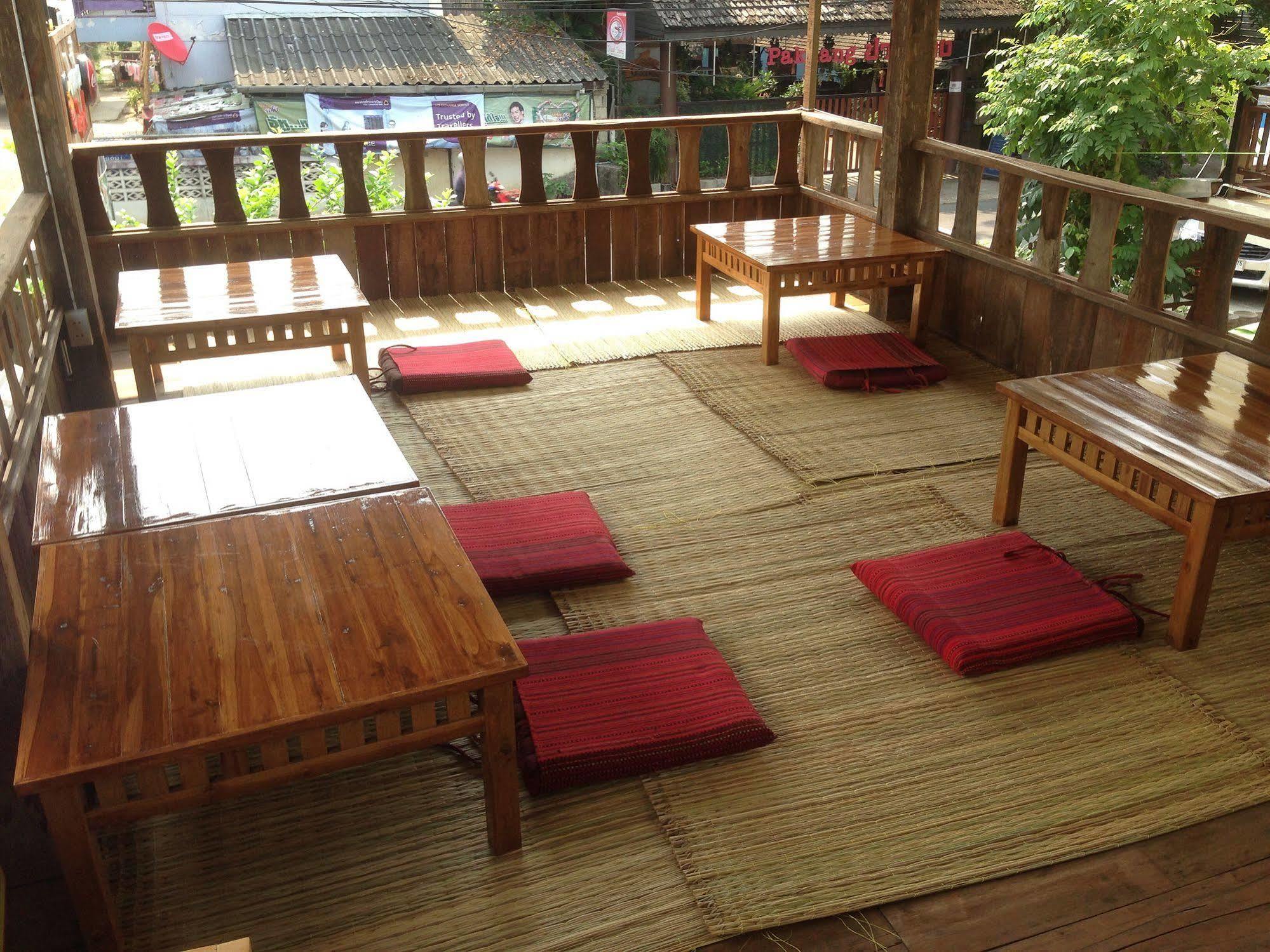 Pj House Hotel