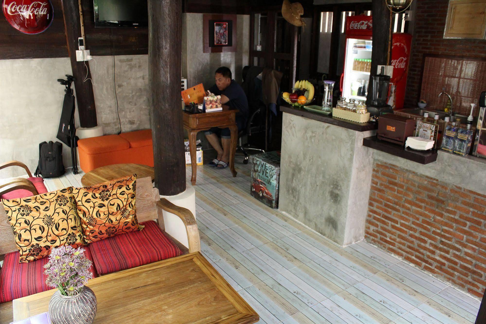 Hotel Pj House